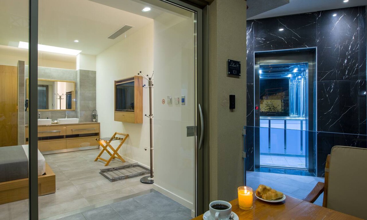 Agia Marina Hotel | Lilium Luxury Suites - Adults Only