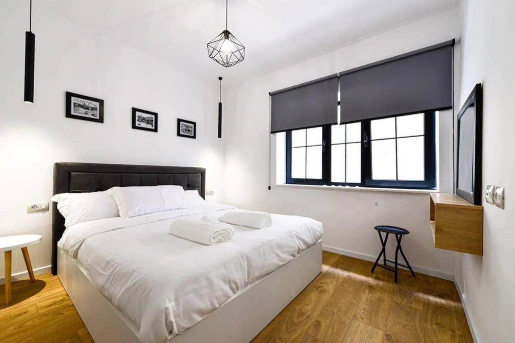 Tirana Apartment | LINA - TIA, Lovely New Bazaar Apartment