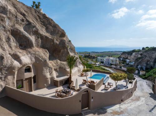 Vourvoulos Villa | Litheos Santorini Luxury Cave Suites