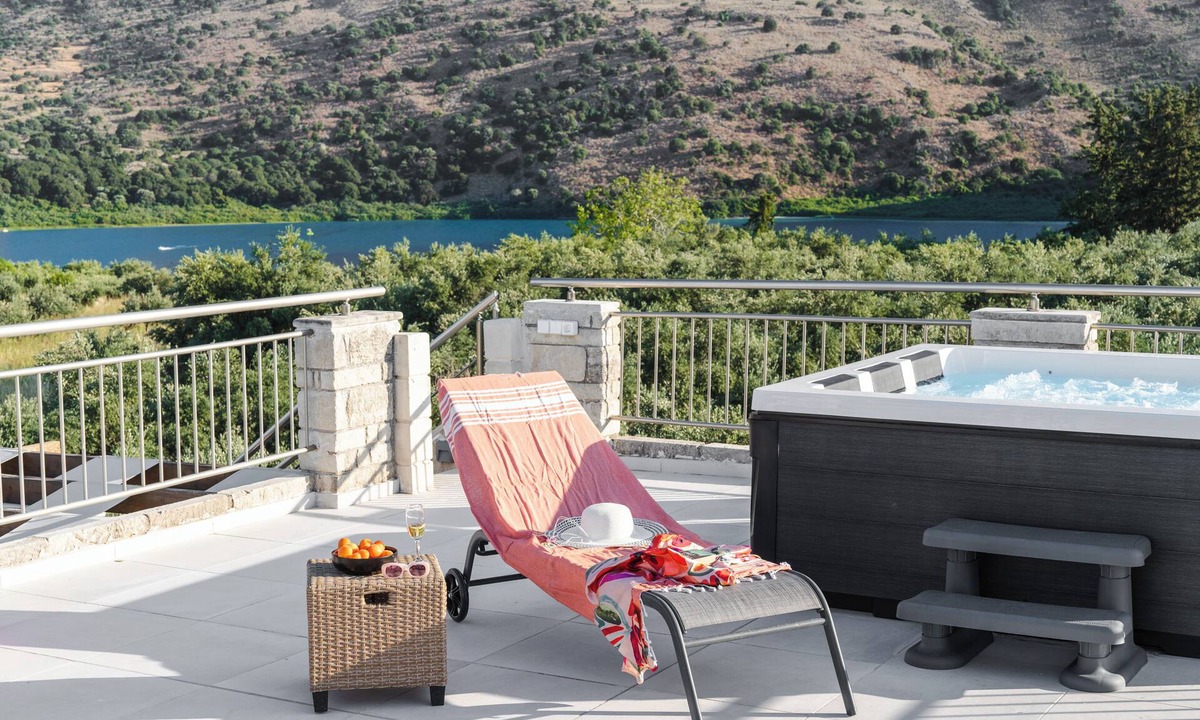 Georgioupolis Villa | Lithus Retreat with Jacuzzi & 360° Views