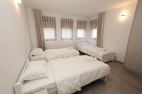 Prizren House | Livinn-Family Room