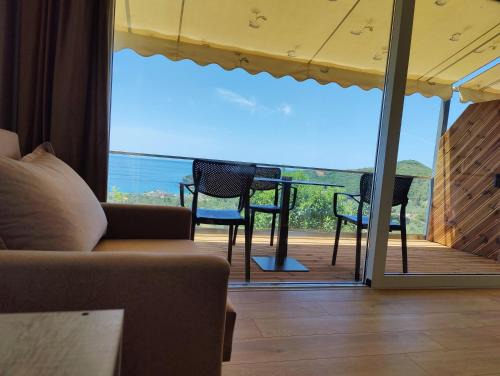 Himare House | Lofos