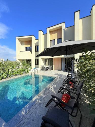 Golem Villa | London Pool Luxury Villa