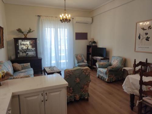 Sparta Apartment | Los Laureles Relaxing Vintage Home
