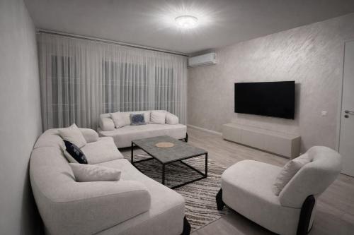 Ferizaj Apartment | Lovely Family Apartment!