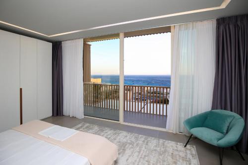 Jala Villa | Luxurious 5 Bedroom Beach Villa