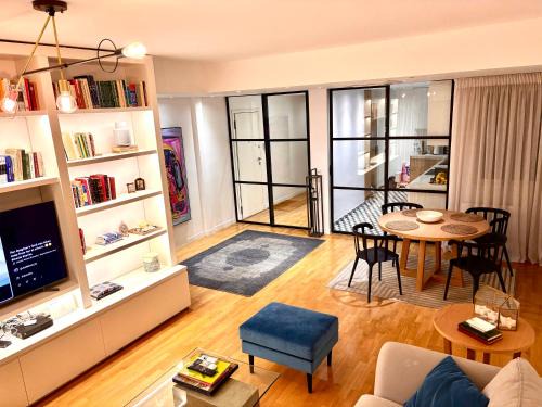 Kolonaki Apartment | Luxury 2 bedroom 2 bathroom flat in Kolonaki !
