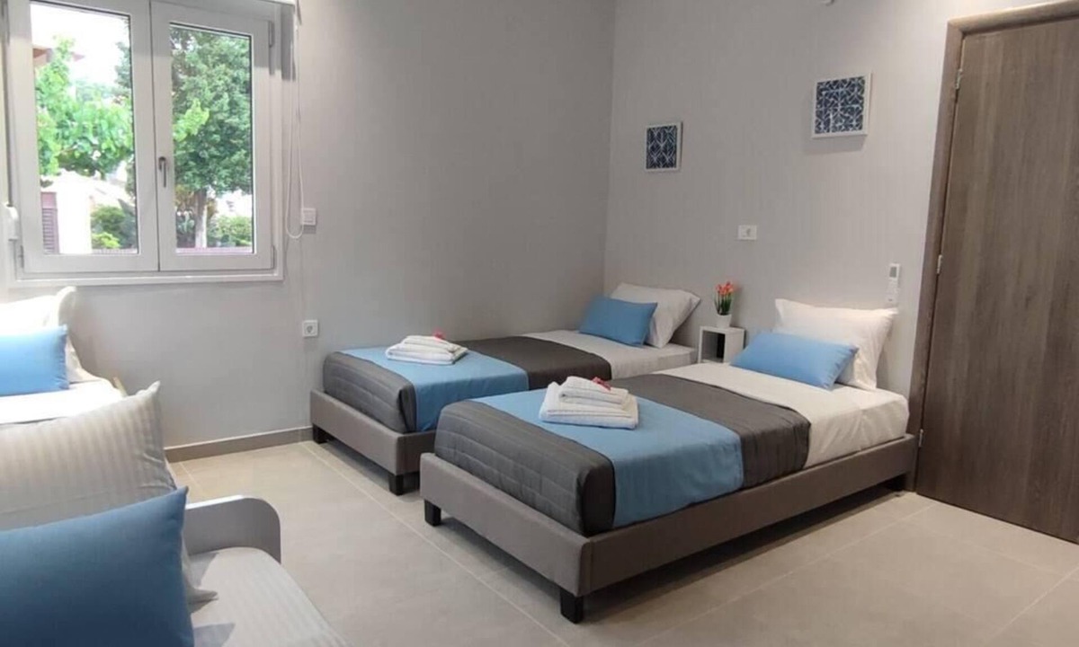 Kato Stalos Villa | Luxury 3bd | 3 bath Villa with jacuzzi, 100 meters from beach