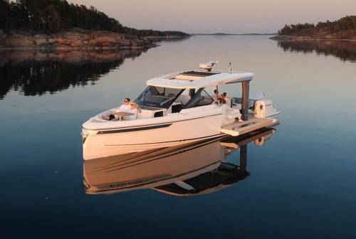 Hersonissos Centre Boat Rental | Luxury Boat Cruise in Crete