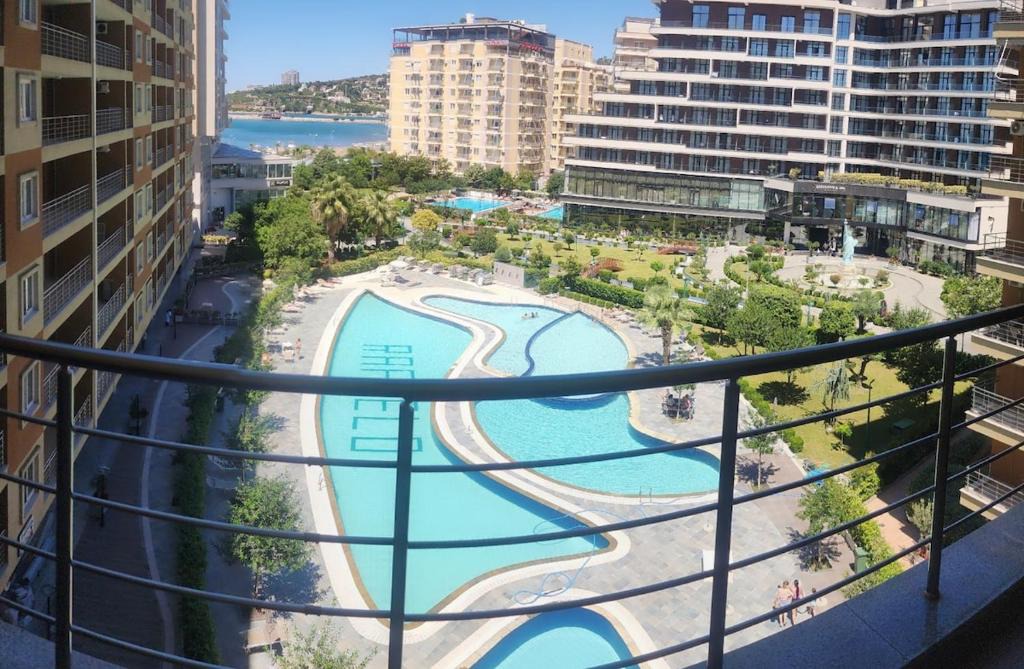 Shengjin Apartment | Luxury Rafaelo Resort5 Seafront & Pool View