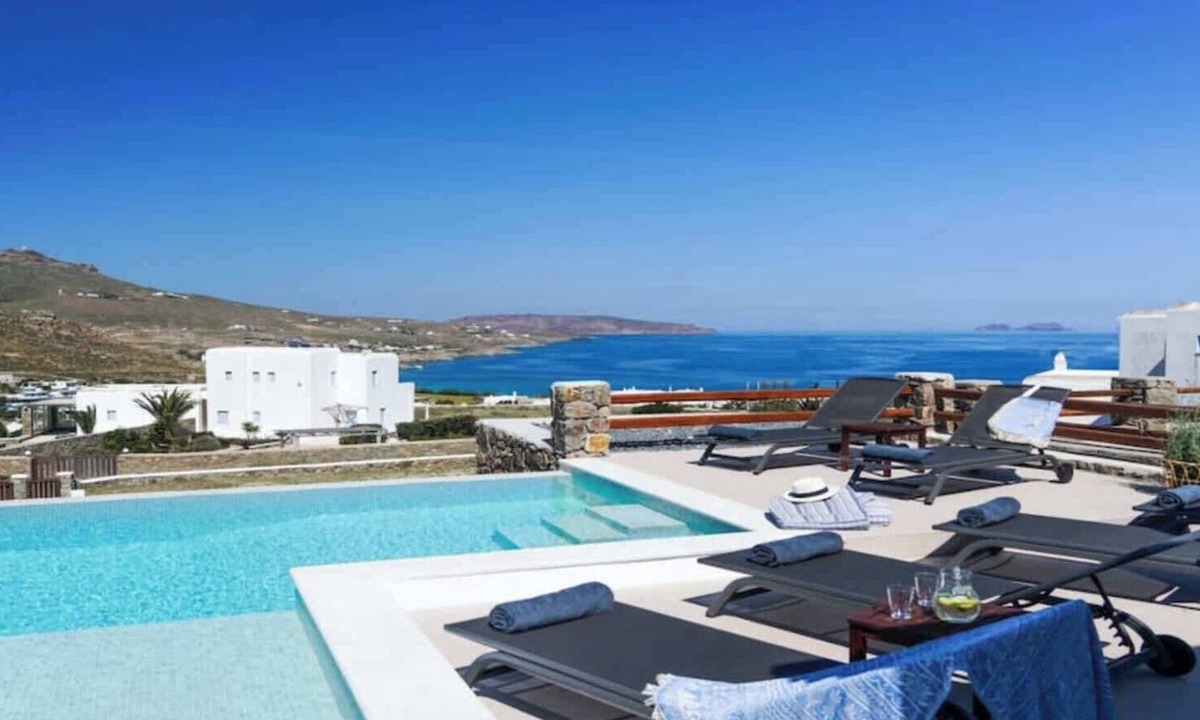Kalafatis Villa | Luxury White Villa w Private Pool in Mikonos
