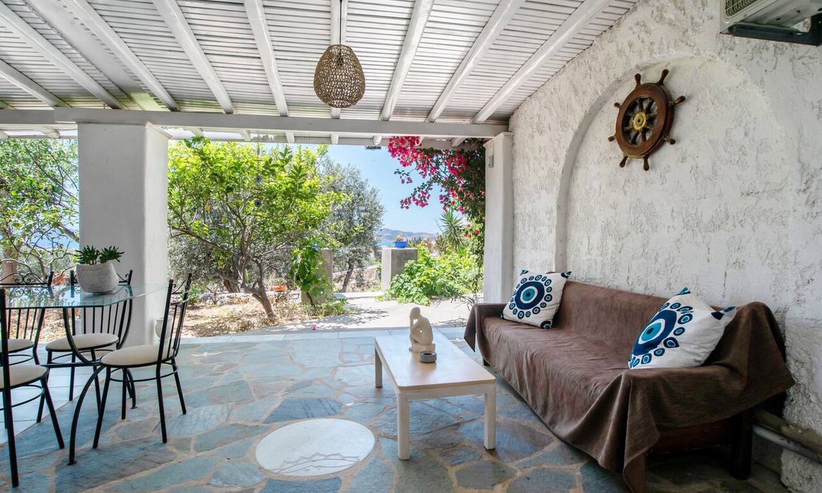 Paros Apartment | Maggano Apartments 2 – A peaceful, family-run stay in Angairiá, Paros