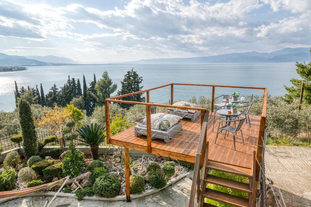 Kamena Vourla Apartment | Magical view studios Asproneri, Kamena Vourla
