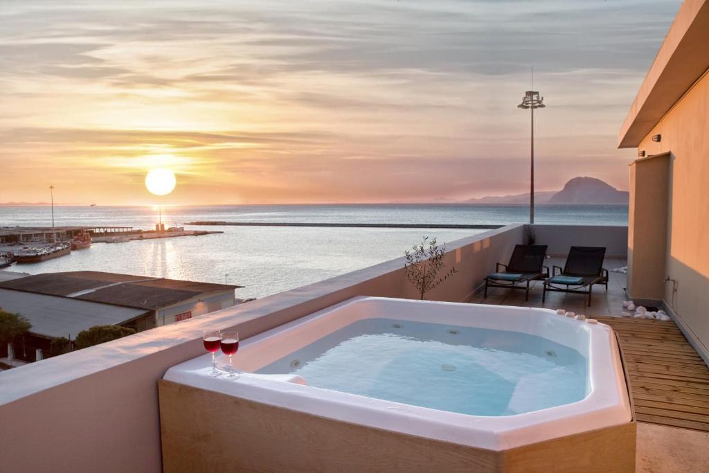 Patras Apartment | Majestic Penthouse in the heart of Patra