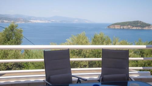 Nea Iraklitsa Villa | Maria Olive and Sea Villa