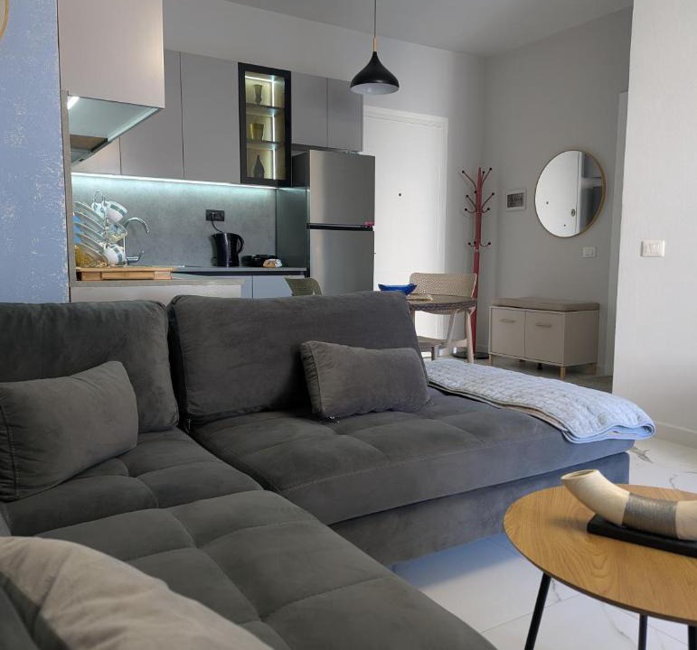 Golem Apartment | Mary's Beach Apartament Qerret