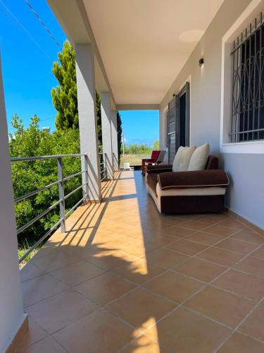 Sakës House | Mekli Guesthouse