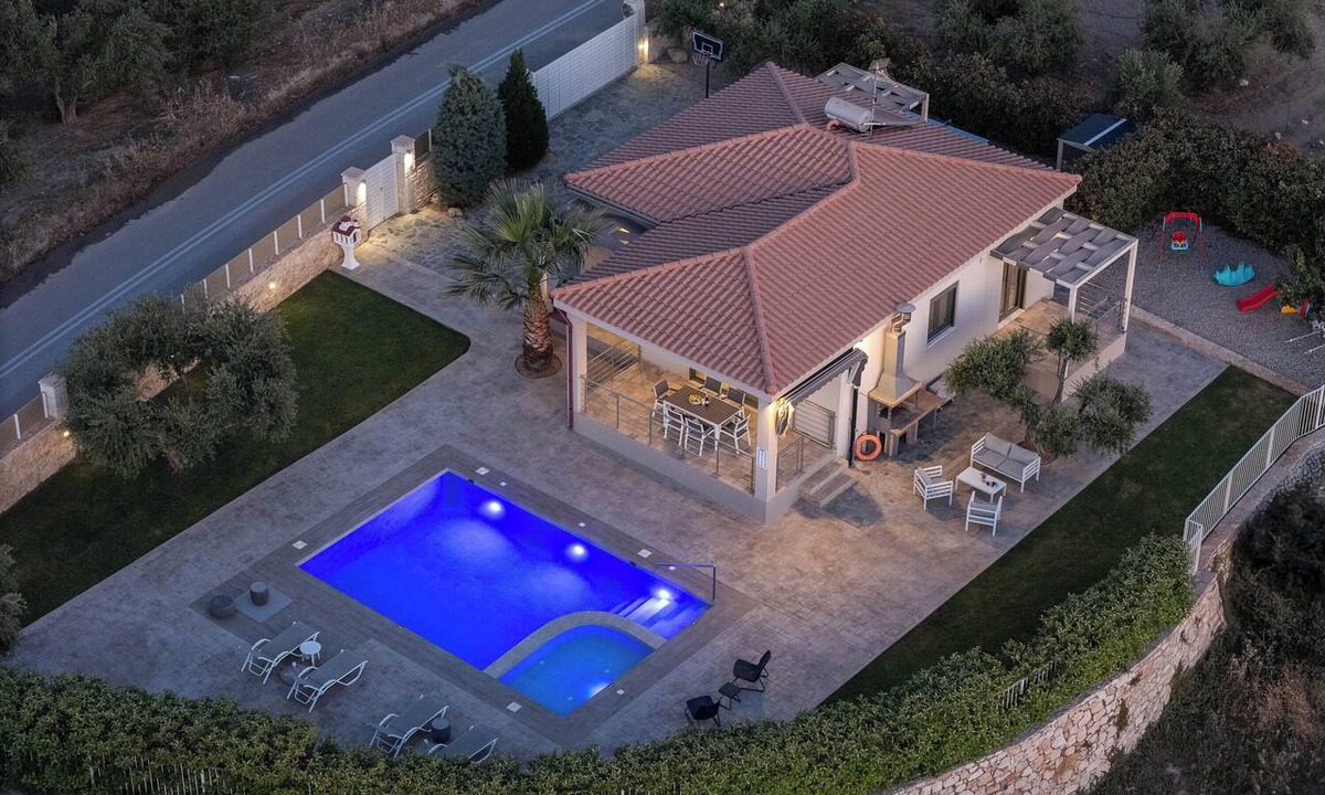 Asteri House | Merastri villa,2-bedroom house at Asteri ,near Rethymno town. Tranquil scenery