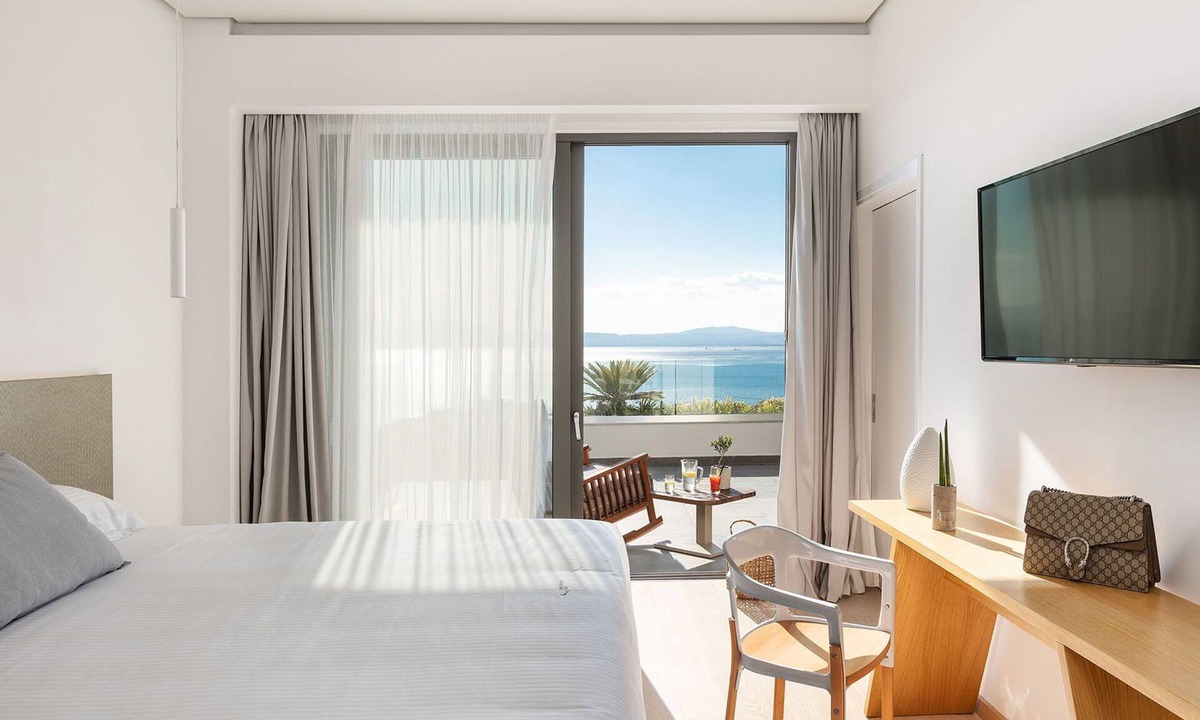 Diasella Hotel | Messinian Icon