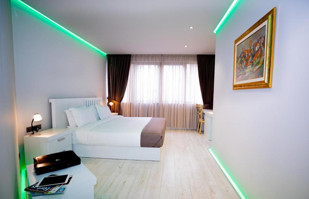 Blloku Hotel | Metro Hotel Tirana