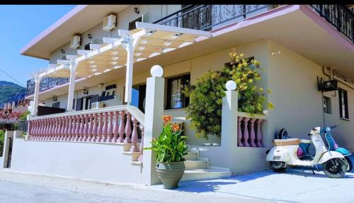 Poros Hotel | Michaela