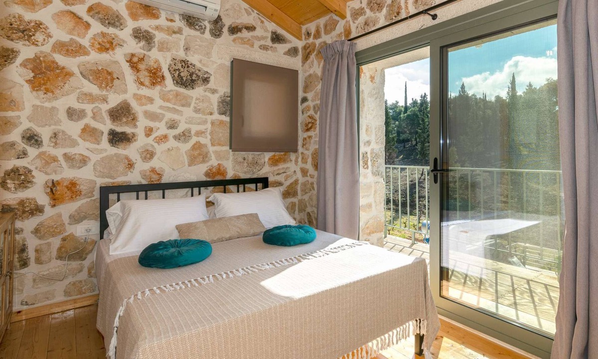 Agia Marina Villa | Misononous natural park