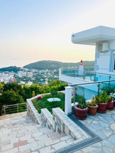Himare Hotel | Mistral Inn