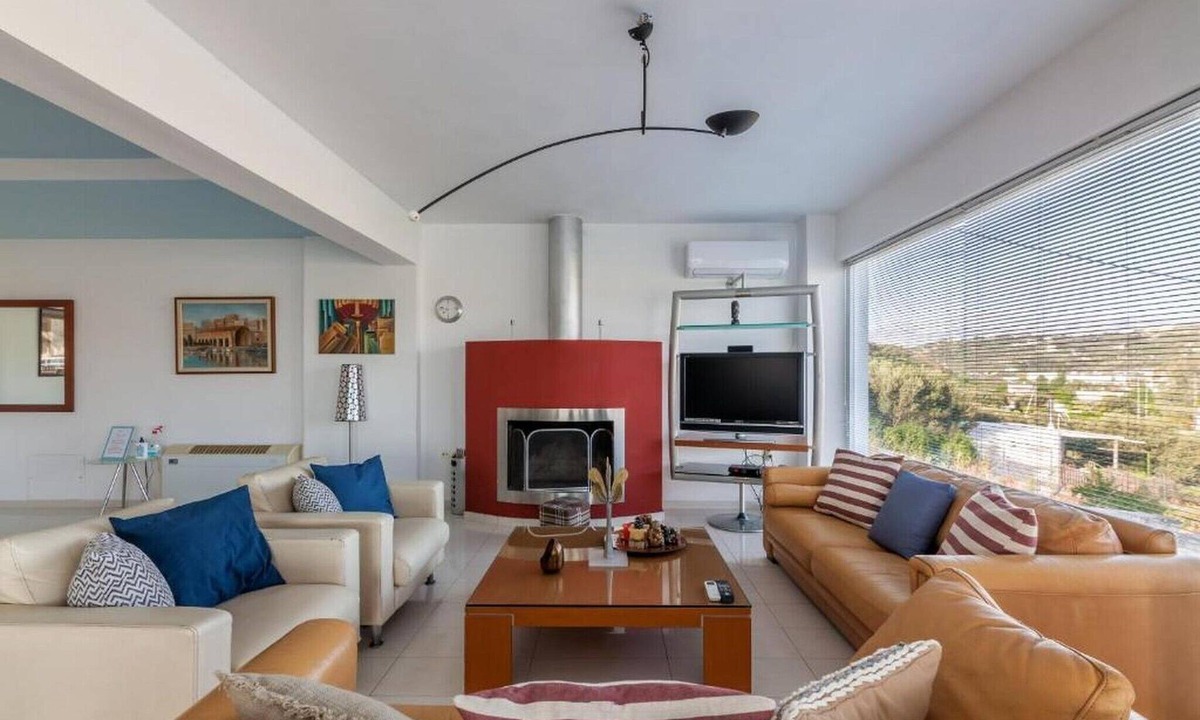 Heraklion House | Modern Cretan Family Villa with Pool