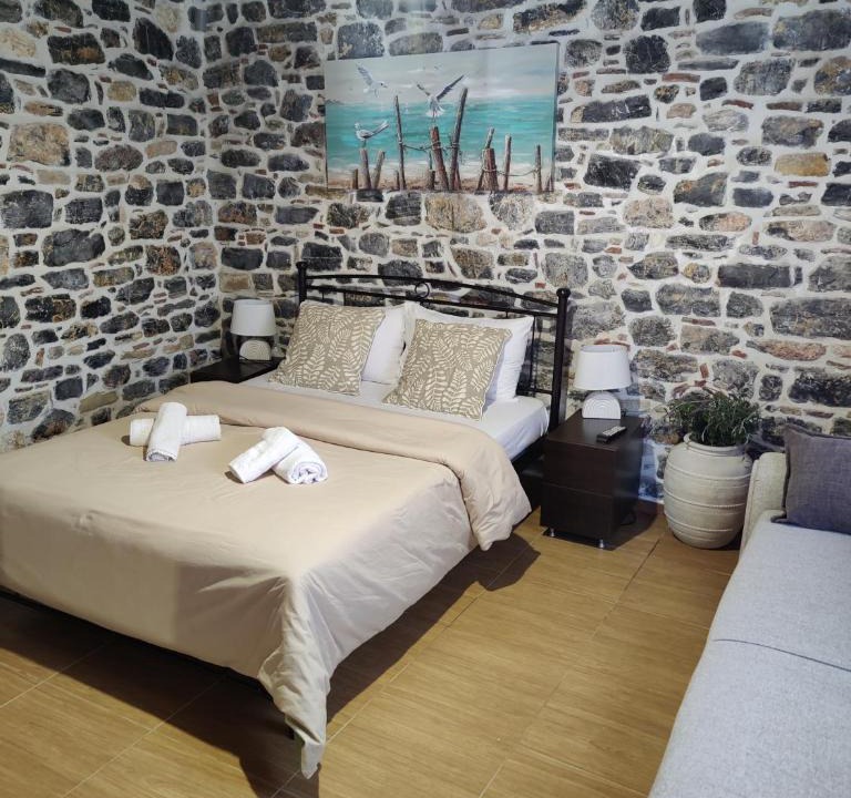 Kymi-Aliveri House | Mountain House
