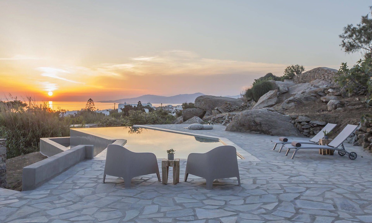 Mykonos Town Villa | My Rental Homes - Villa Ermione with private pool sea view