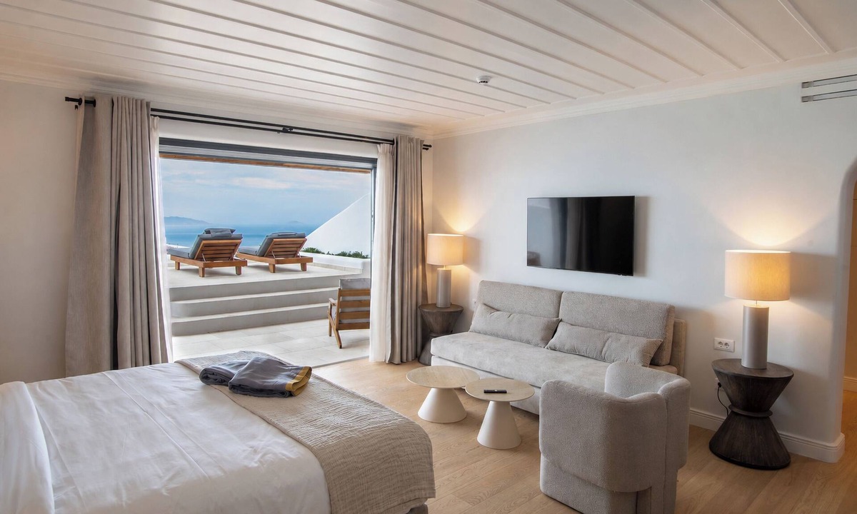 Imerovigli Hotel | NĒRO Hotel