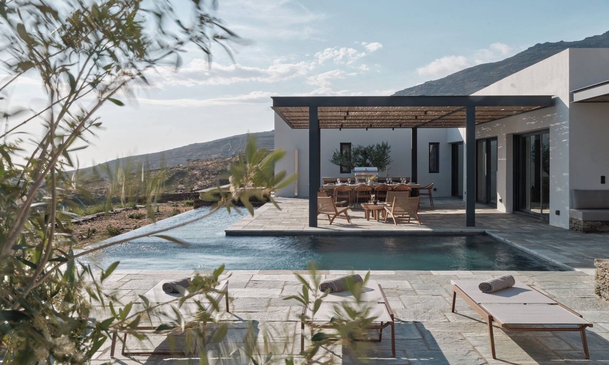 Agios Romanos Villa | Naēllea - Luxury 5 bedroom villa