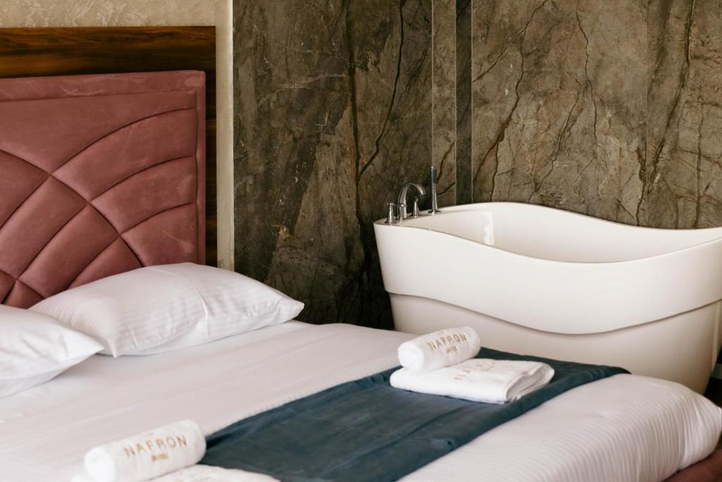Dushanovë Hotel | Nafron Hotel
