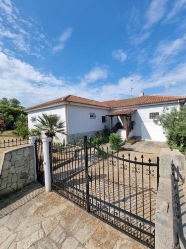 Kassandra Villa | Nana's Villa - Little Paradise