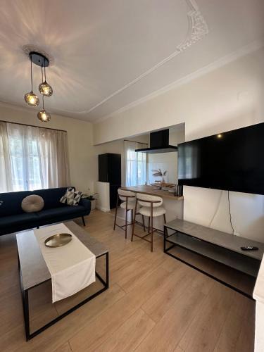 Ipsos Apartment | Neoclassical Residence By Dominoes Corfu