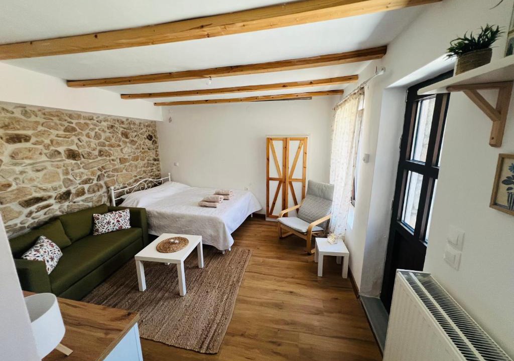Florina House | Nevoliani stone house
