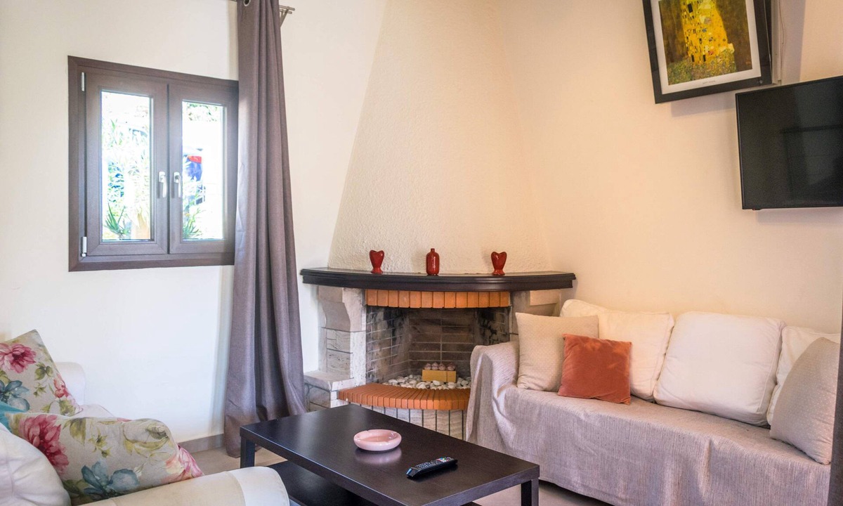 Hersonissos Centre Villa | Niriides Villas | Dafne | Villa 3-bedrooms with private pool