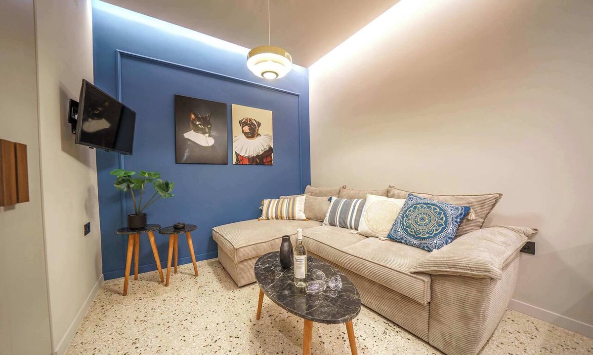 Nea Alikarnassos Apartment | Noble Heraklion Suites, Crete Azure Suite
