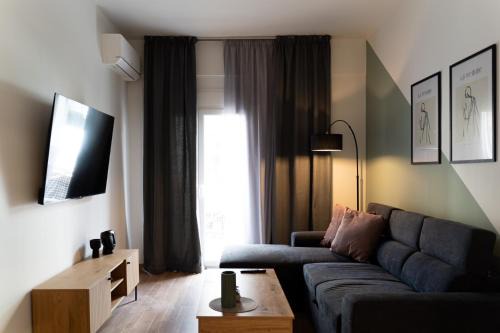 Patras Apartment | Nueve/There's no place like home
