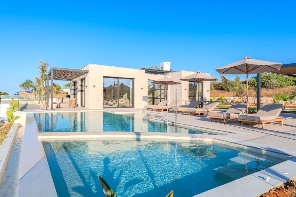 Anissaras Villa | Nysa Luxury villas 3-4-5-6