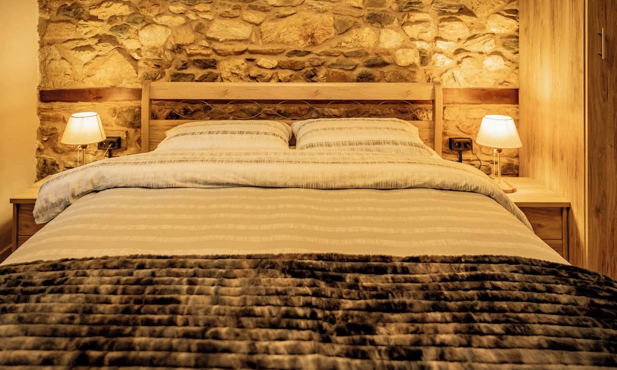 Lagkadas House | Offers family rooms with private bathrooms, air-conditioning and free WiFi.