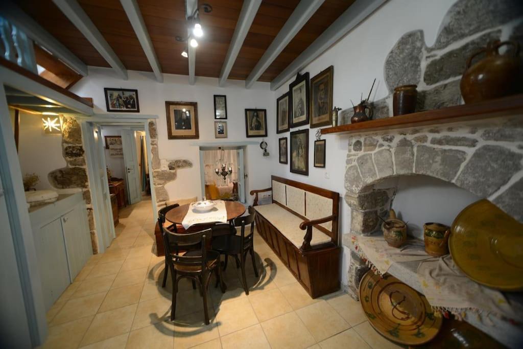 Mandraki Apartment | Old Traditional House