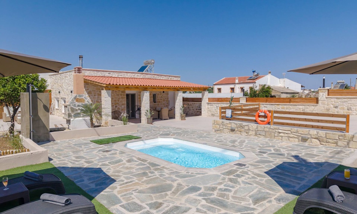 Asteri Villa | Olea Holiday House with Pool Near Taverns.