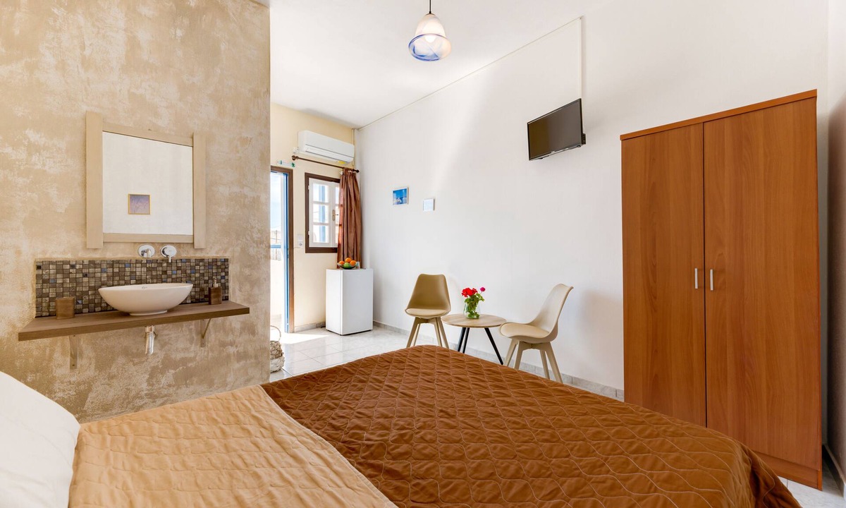Perissa Hotel | Onar Superior Double.Room