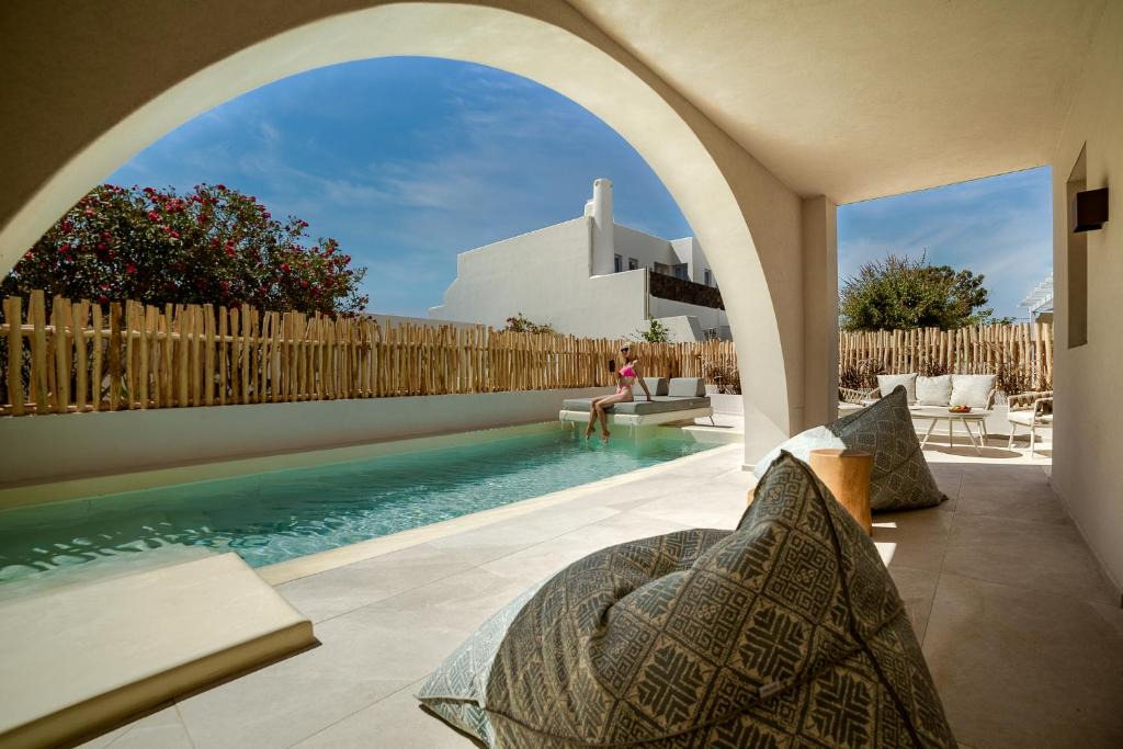 Perissa Hotel | Opalia Suites