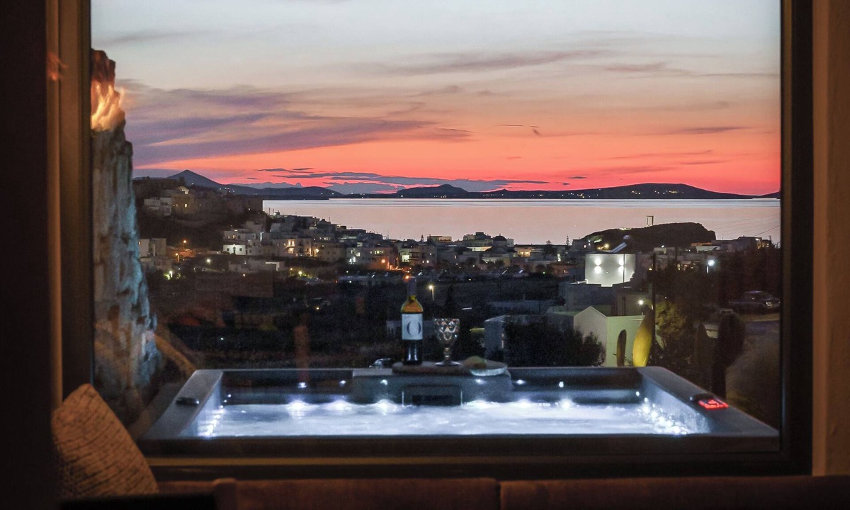Naxos Town Hotel | Opuntia Suites Premium Villa with Outdoor Hot Tub