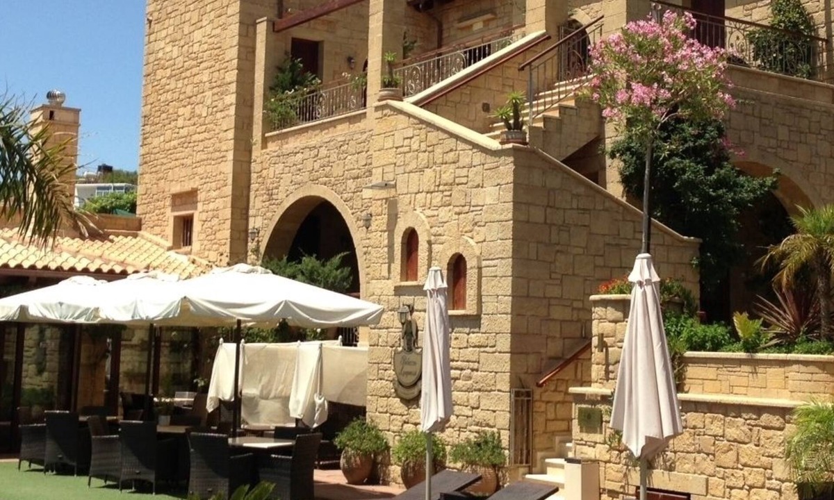 Vasilopoulo House | Palazzo Loupassi Villas