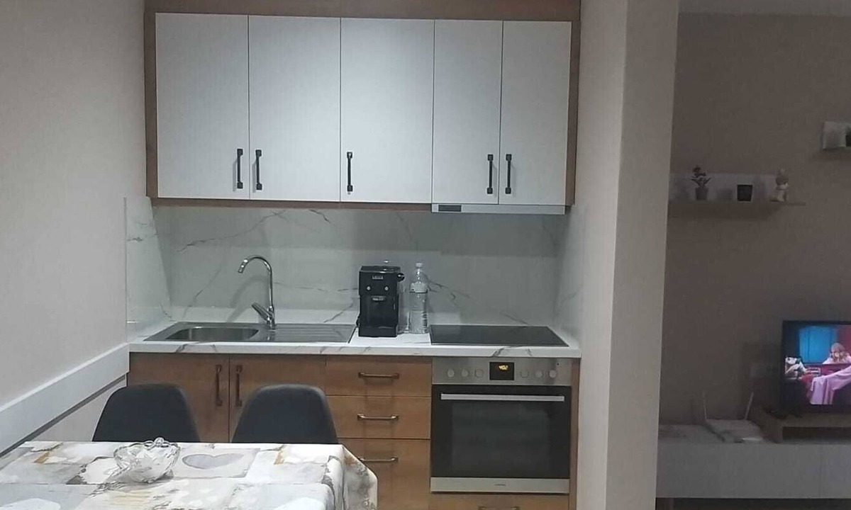 Sheqi i Vogel Apartment | PamiHouse apartment in the beautiful district of Fier, WIFI and free parking