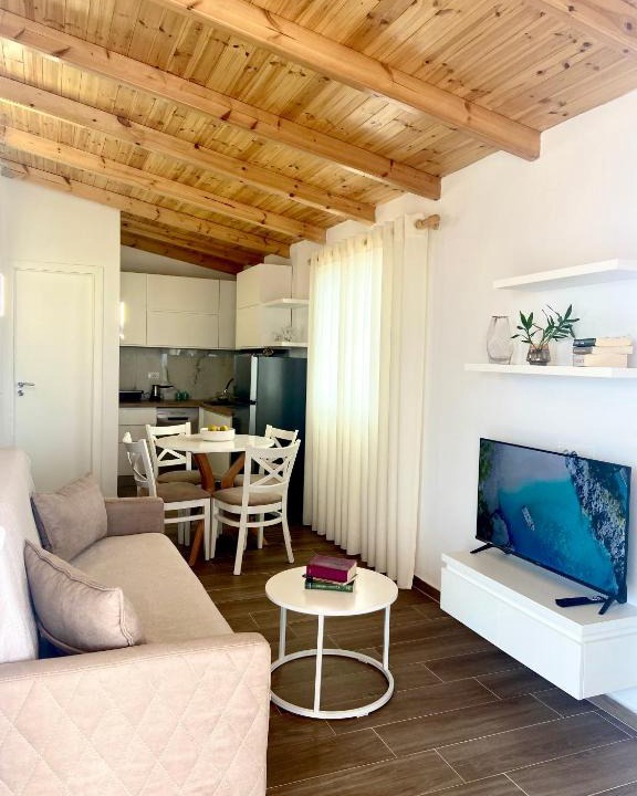 Aliko Apartment | Panoramic Views of Saranda