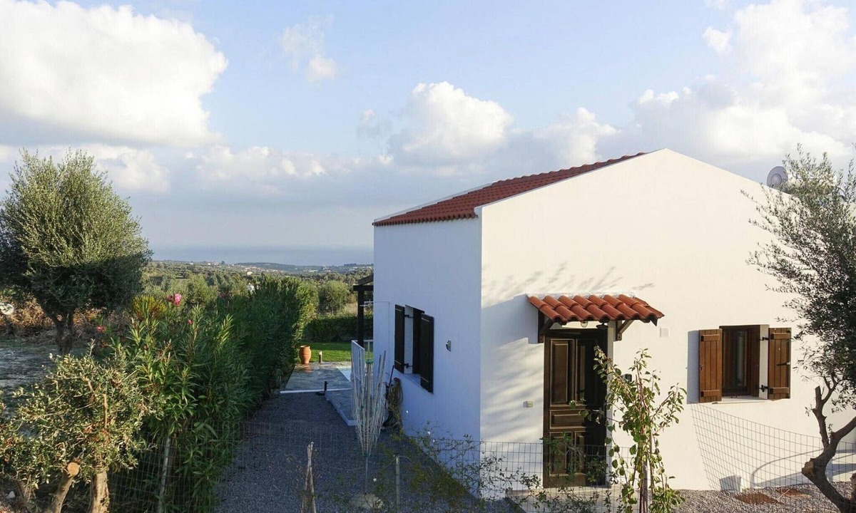 Kirianna House | Panoramic Villa in Kyriannav for 4